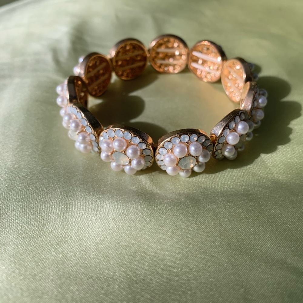 Pearl and Stud Bracelet